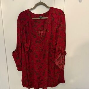 torrid size 6 Red Floral V-Neck Roll-Tab 3/4 Sleeve Tunic